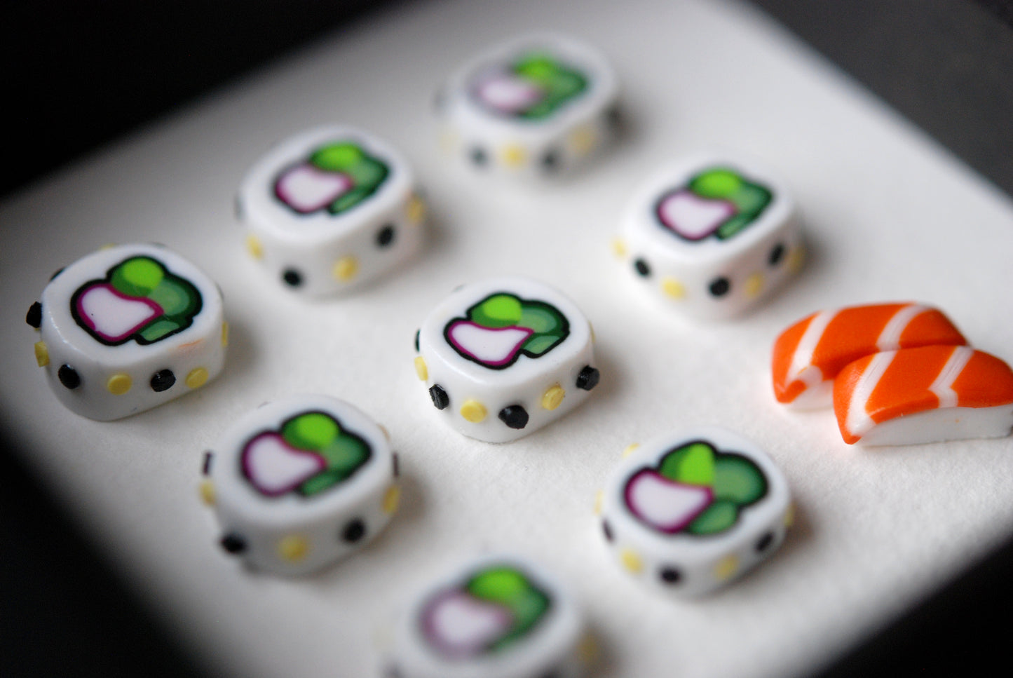 'Salmon Nigiri and California Roll' (Small Pair)